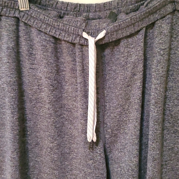 Vuori Boyfriend Sweats - Picture 5 of 5